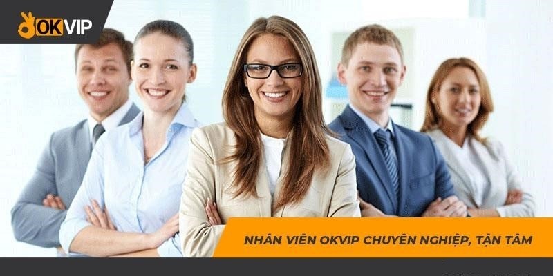 Về chúng tôi: Nhân viên làm việc tại tập đoàn